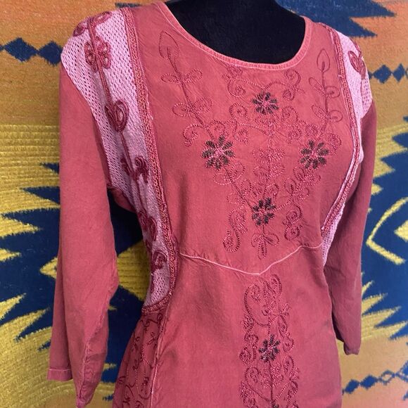 Vintage Just Cruising Rayon Floral Embroidered Midi Dress. 3/4 Sleeves. One Size - Picture 4 of 16